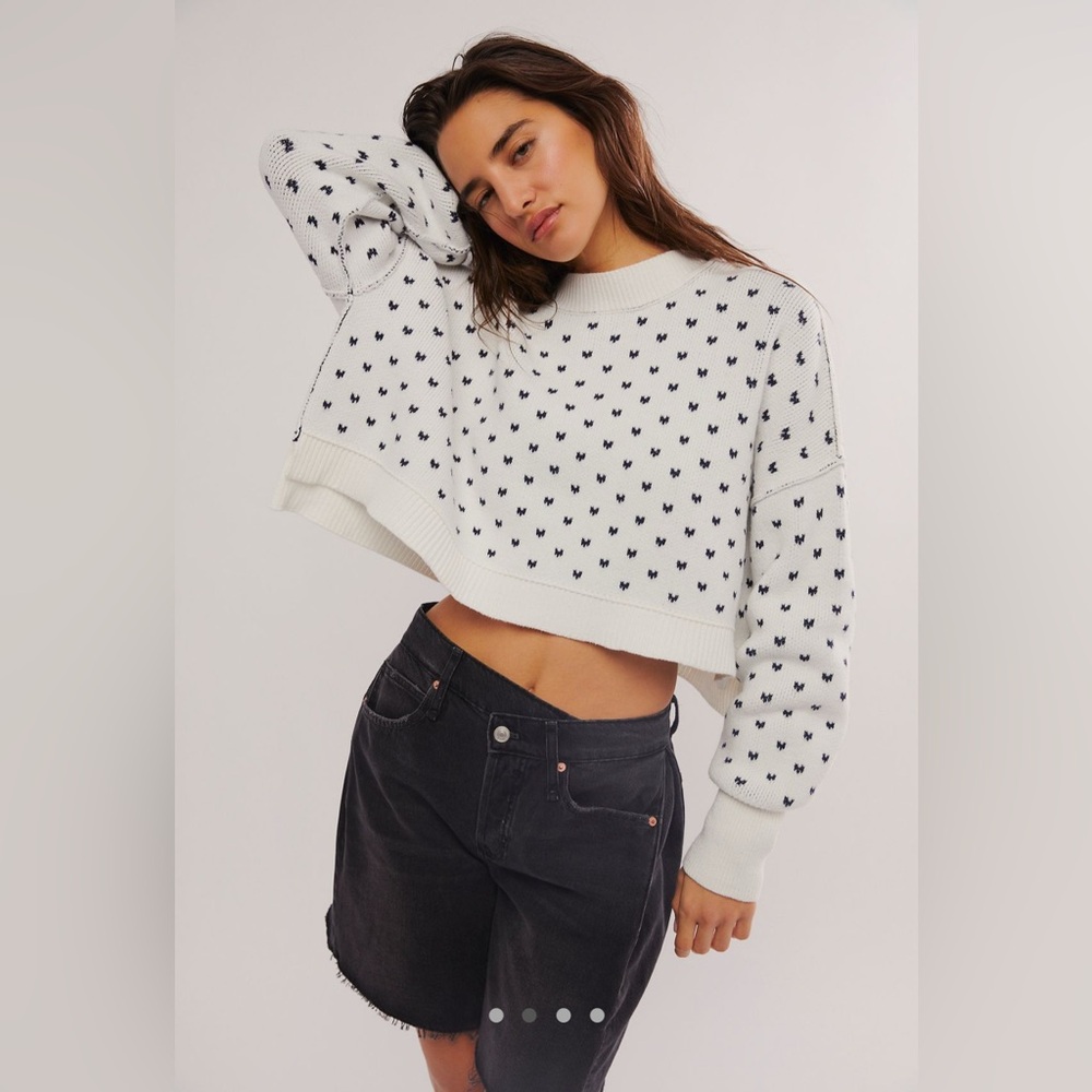 Easy Street Patterned Crop Sweater - White Navy Combo
